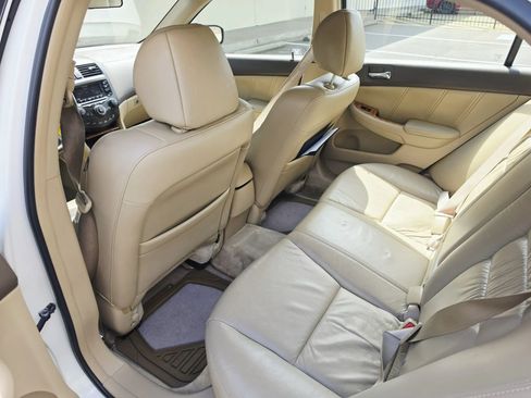Used 2004 Honda Accord EX image 10