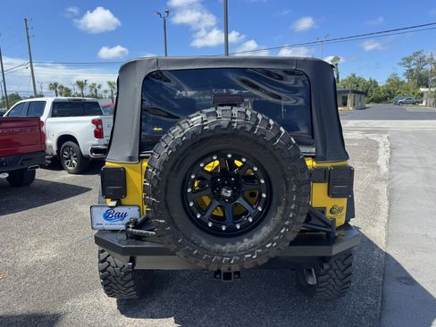 Used 2008 Jeep Wrangler Rubicon w/ Dual Top Group AWD/4WD image 6