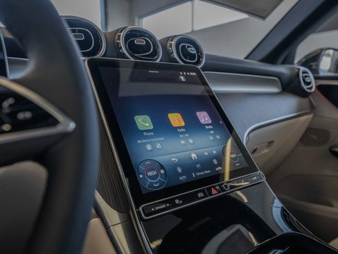 New 2026 Mercedes-Benz GLC 300 4MATIC image 33