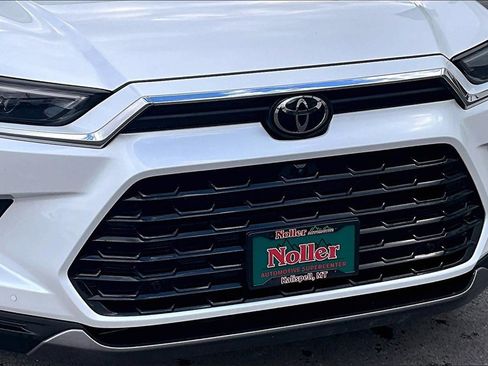 Used 2024 Toyota Grand Highlander Limited image 29