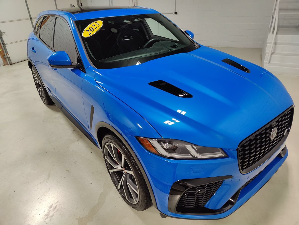 Used 2023 Jaguar F-PACE SVR AWD/4WD image 2