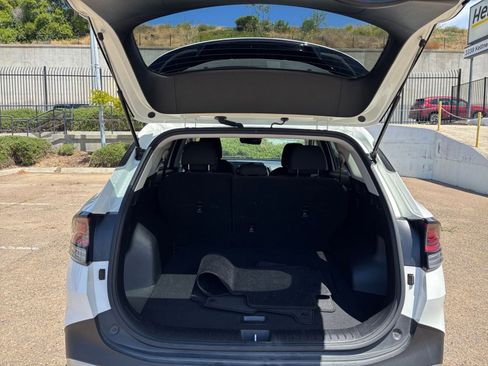 Used 2025 Kia Sportage LX FWD image 30