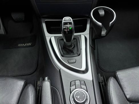 Used 2012 BMW 135i w/ M Sport Package w/ Premium Pkg image 39