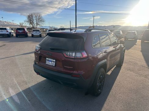 Used 2020 Jeep Cherokee Trailhawk w/ Comfort/Convenience Group image 10