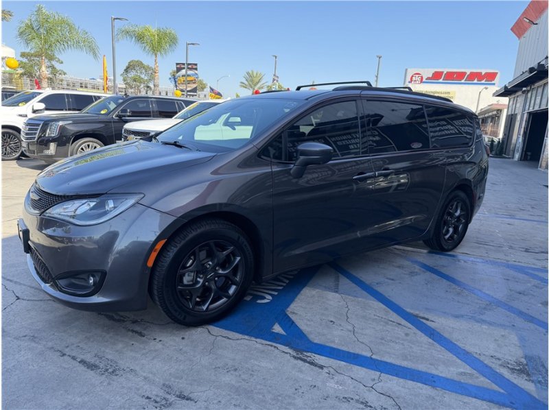 Used 2019 Chrysler Pacifica Touring-L Plus w/ Advanced Safetytec Group FWD image 65