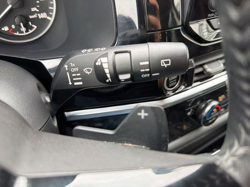 Used 2023 Nissan Pathfinder SV AWD/4WD image 30