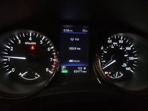 Used 2018 Nissan Rogue S FWD image 23