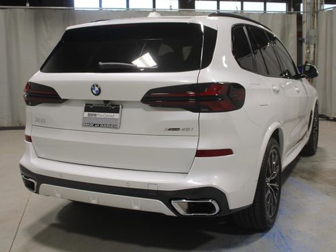 Used 2024 BMW X5 xDrive40i w/ M Sport Package AWD/4WD image 18