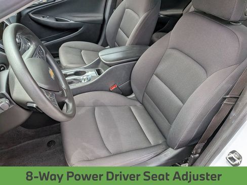 Used 2025 Chevrolet Malibu LT FWD image 16