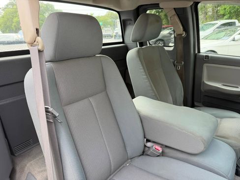 Used 2005 Dodge Dakota ST image 34