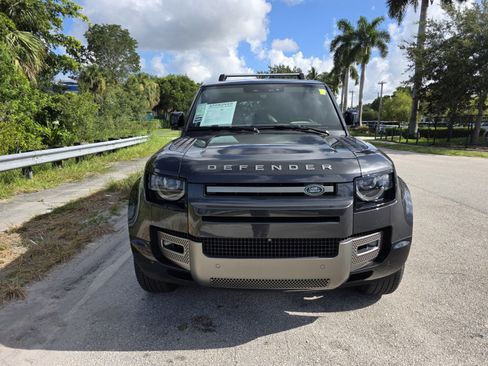 Certified 2024 Land Rover Defender 110 X-Dynamic SE AWD/4WD image 8