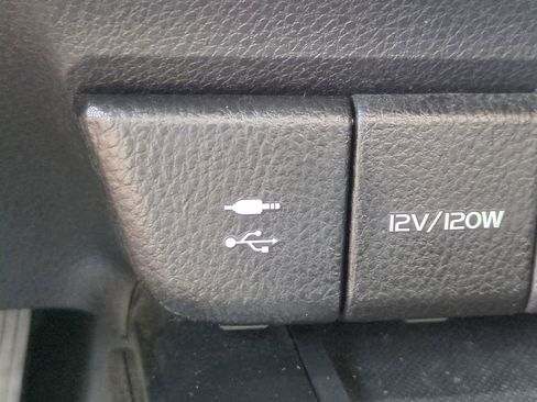 Used 2019 Toyota Camry SE FWD image 20