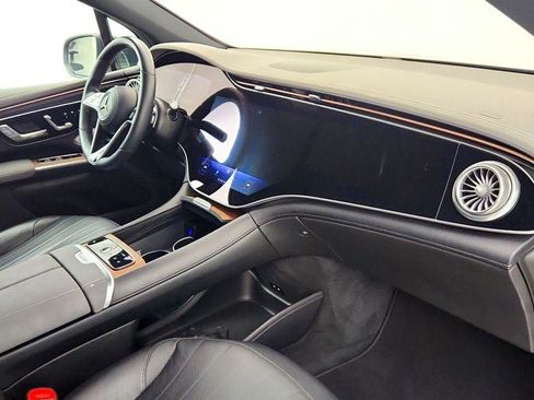 Used 2023 Mercedes-Benz EQS 580 4MATIC SUV w/ Acoustic Comfort Package image 25