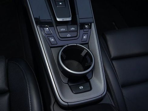 Used 2021 Porsche 911 Carrera image 18