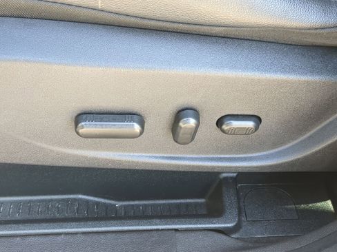 Used 2018 Ford Escape SEL image 20