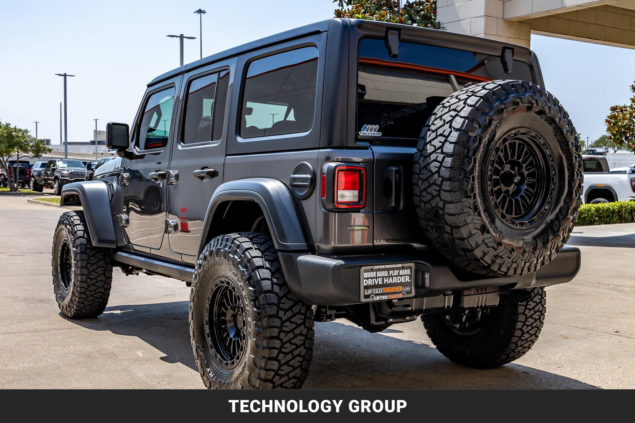 Used 2023 Jeep Wrangler Unlimited Sport AWD/4WD image 7