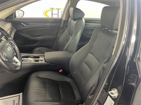 Used 2021 Honda Accord Touring image 14