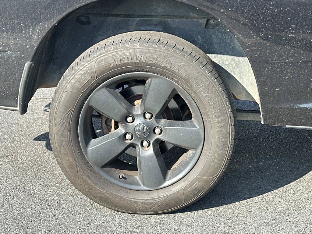 Used 2018 RAM 1500 Big Horn AWD/4WD image 9