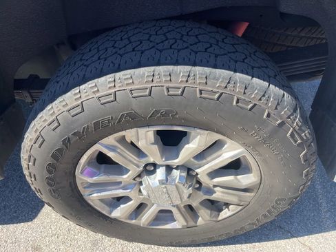 Used 2020 GMC Sierra 2500 Denali w/ Denali Ultimate Package image 8