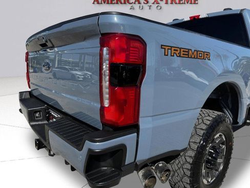 Used 2023 Ford F250 Lariat w/ Lariat Ultimate Package image 18