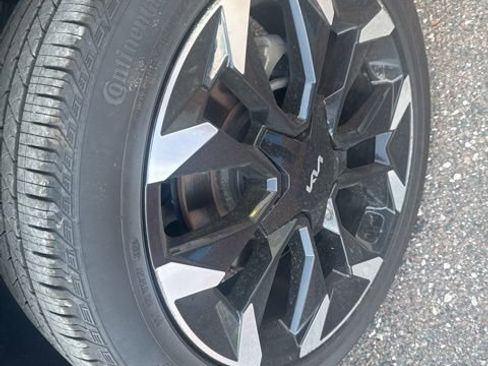 Used 2024 Kia Sorento EX w/ Panoramic Sunroof Package image 23