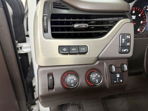 Used 2016 GMC Yukon XL Denali w/ Open Road Package AWD/4WD image 16