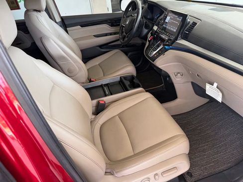 Used 2023 Honda Odyssey Touring image 27
