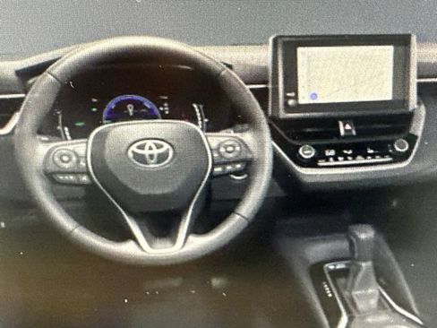 Used 2026 Toyota Corolla SE FWD image 4
