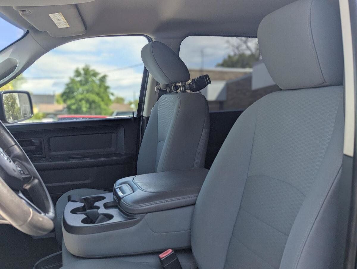 Used 2017 RAM 1500 Express AWD/4WD image 24