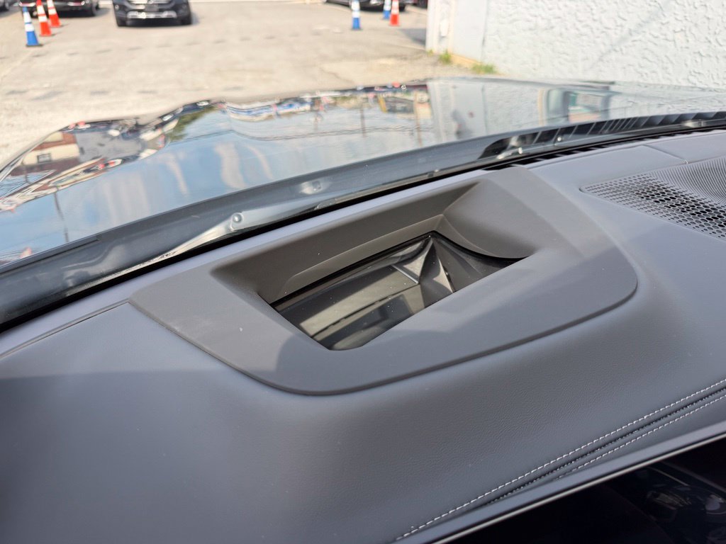 Used 2026 BMW ALPINA XB7 AWD/4WD image 51