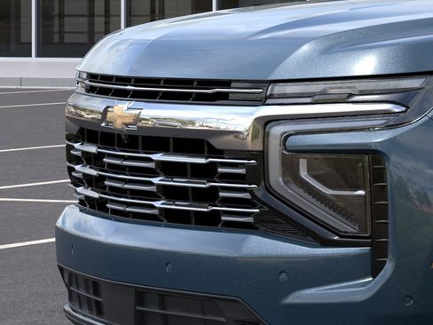 New 2026 Chevrolet Suburban Premier AWD/4WD image 15