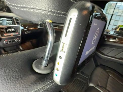 Used 2015 Mercedes-Benz GL 450 4MATIC image 63