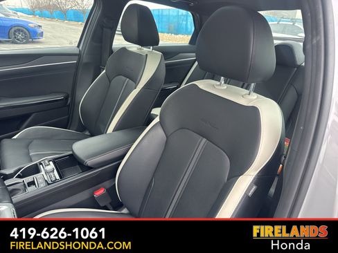 Used 2025 Kia K5 GT-Line w/ GT-Line Premium Package image 18