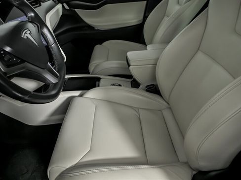 Used 2018 Tesla Model X 100D image 18