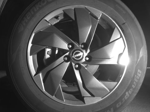 Used 2025 Nissan Rogue SV image 12