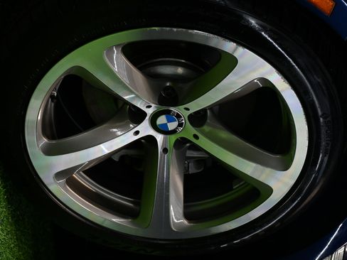 Used 2010 BMW 650i Convertible image 7