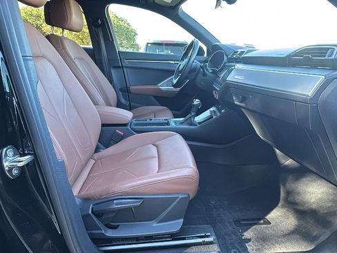 Used 2020 Audi Q3 2.0T Premium w/ Convenience Package image 28