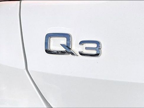 Used 2024 Audi Q3 2.0T Premium w/ Convenience Package image 32