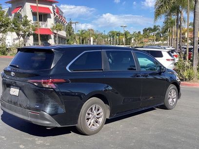 Used 2025 Toyota Sienna LE