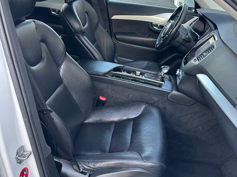Used 2018 Volvo XC90 T5 Momentum w/ Convenience Package image 20
