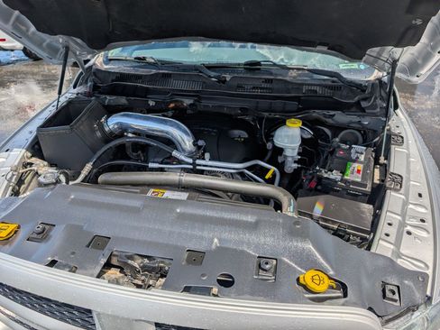 Used 2017 RAM 1500 Express RWD image 33