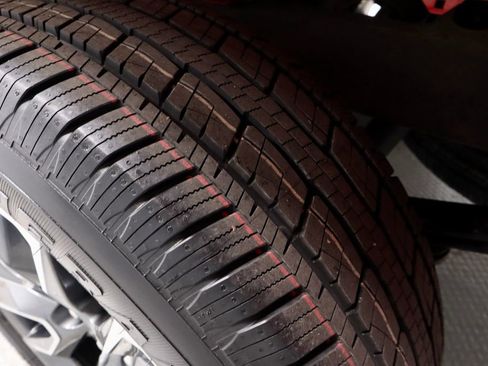 Used 2024 Chevrolet Silverado 1500 LT image 21