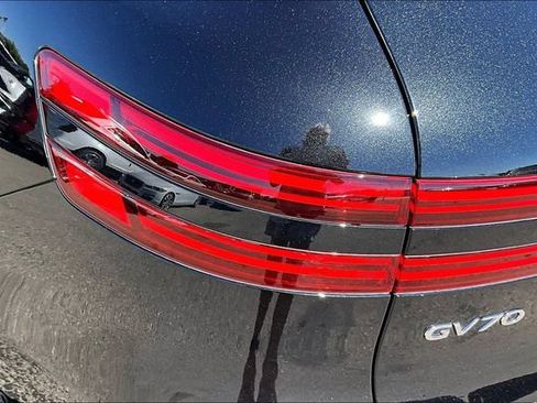 Used 2023 Genesis GV70 2.5T w/ Sport Prestige Package AWD/4WD image 32