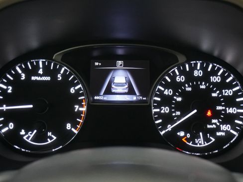 Used 2017 Nissan Pathfinder Platinum image 20