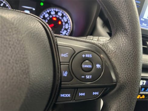 Used 2019 Toyota RAV4 XLE w/ Carpet Mat Package image 25
