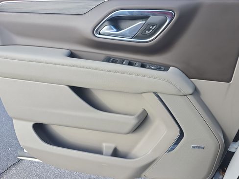 Used 2023 GMC Yukon SLT image 24