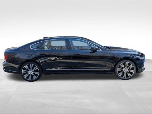 Certified 2023 Volvo S90 B6 Plus image 8