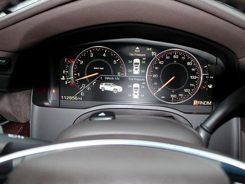 Used 2015 Cadillac Escalade ESV Luxury image 15