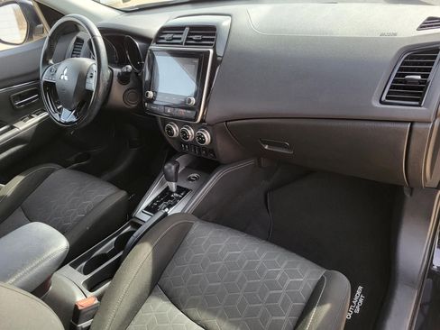 Used 2021 Mitsubishi Outlander Sport SE image 14