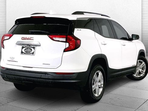 Used 2023 GMC Terrain SLE w/ Driver Convenience Package image 14